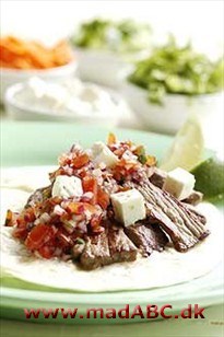 Tortillas med oksekød, Apetina og frisk salsa Tortillas med oksekød, Apetina og frisk salsa