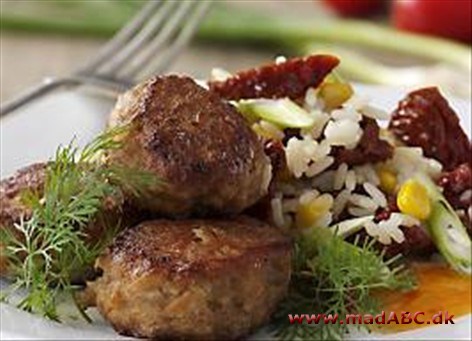 Tunfrikadeller med rissalat Tunfrikadeller med rissalat