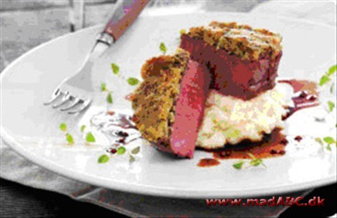 Urtesennepspaneret kalvetournedos med sennepsglace Urtesennepspaneret kalvetournedos med sennepsglace