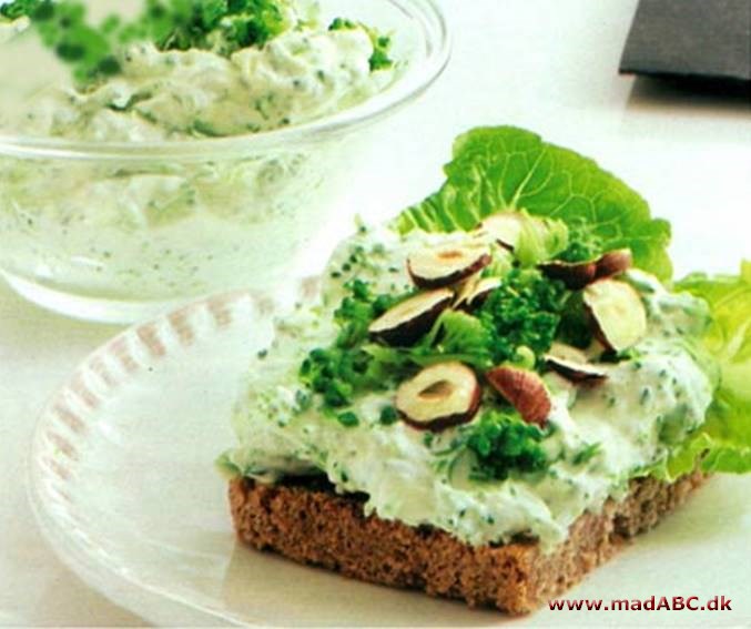 Hvidløgsost med broccoli