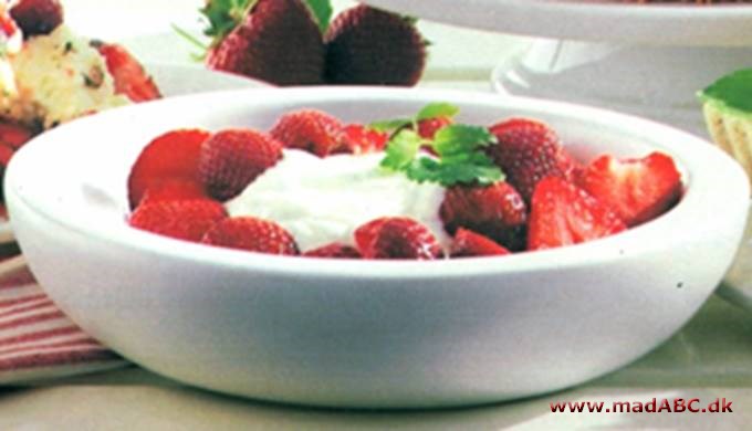 Vaniljeyoghurt med jordbær