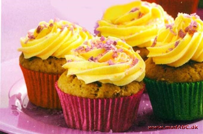 Cupcakes med jasminte og citronglasur