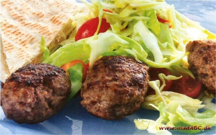 Frikadeller med lime-coleslaw