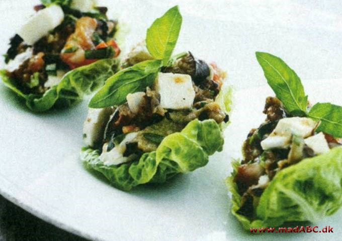 Salat af grillede grønsager med mozzarellaost