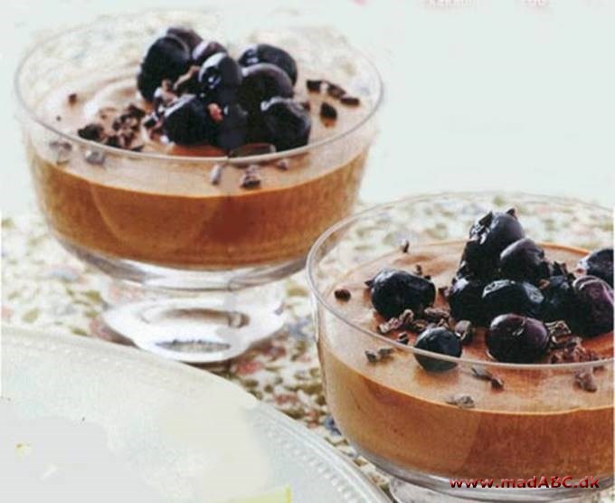 Chokolademousse med blåbær 2