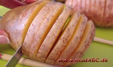 Hasselbagte kartofler - Hasselback-kartofler