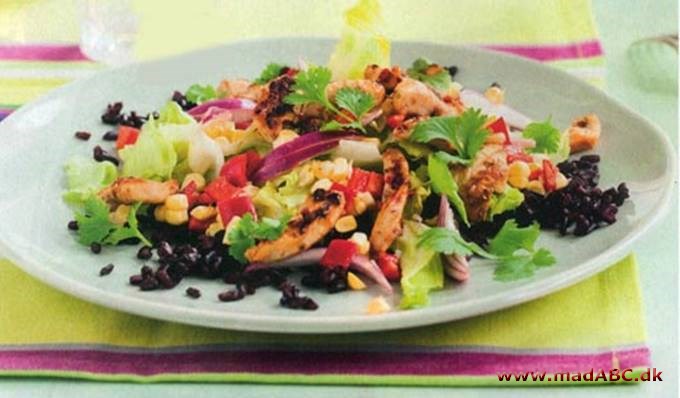 Mexicansk salat med krydret kylling