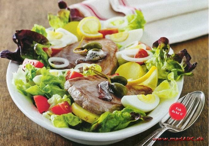 Salade nicoise med stegt tun