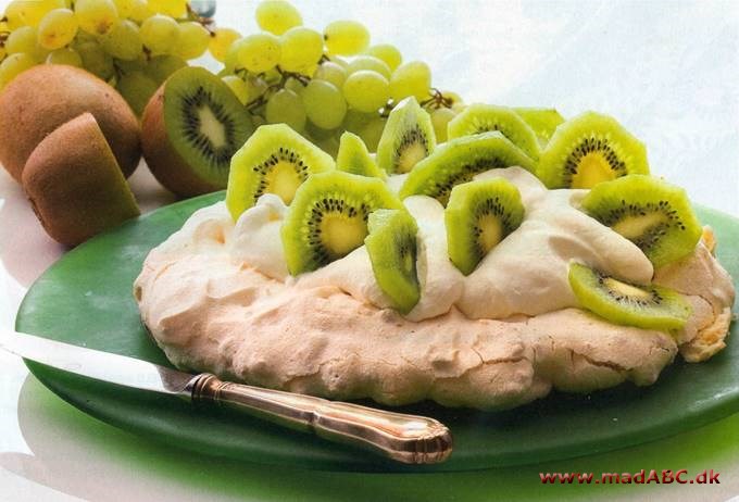 Pavlova med kiwi