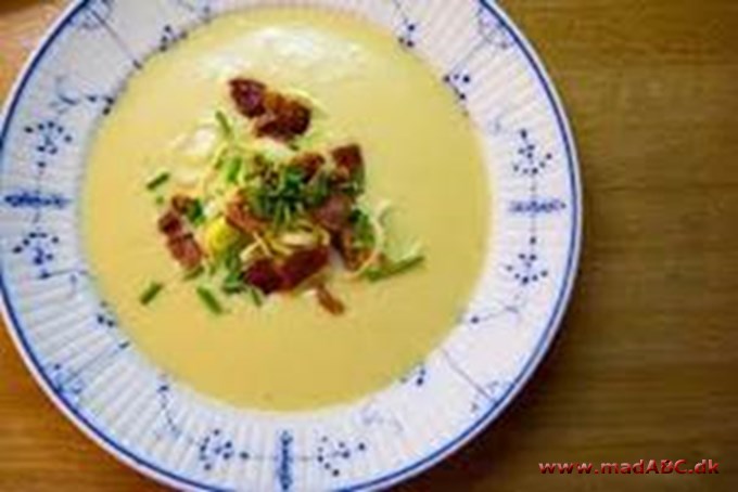 Kartoffel- og porresuppe