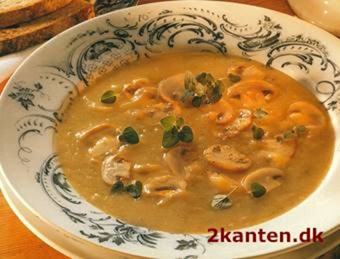 Kartoffel- og svampe suppe