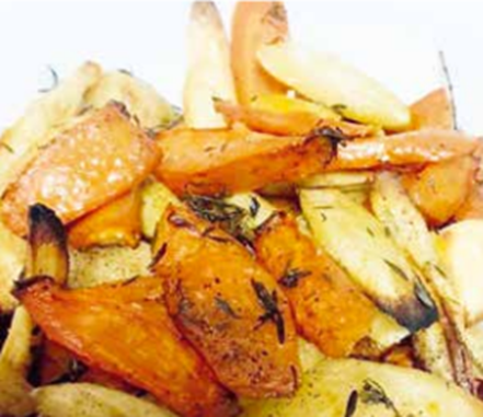Råstegte kartofler og gulerødder i ovn
