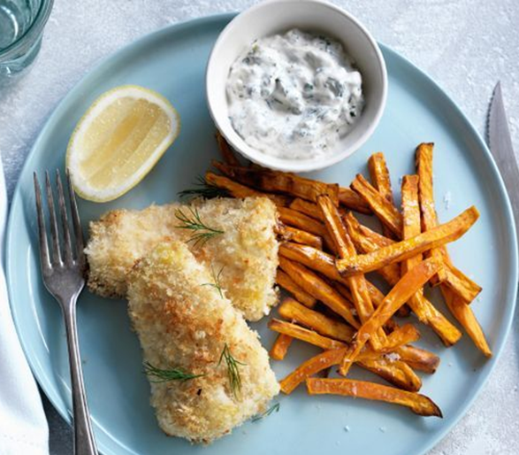 Fisk og søde kartoffelchips i airfryer