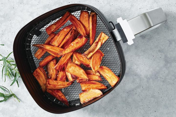 Søde kartoffelchips i airfryer