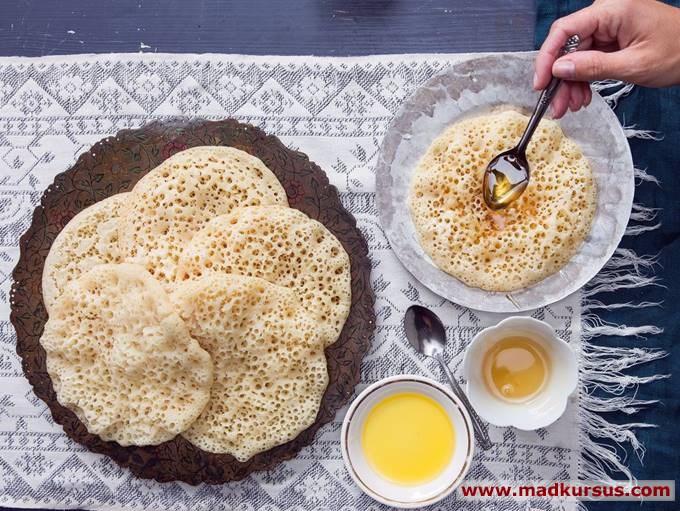 Baghrir - marokkanske pandekager med 1000 huller