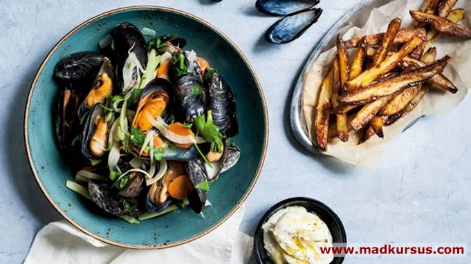 Moules frites med aïoli