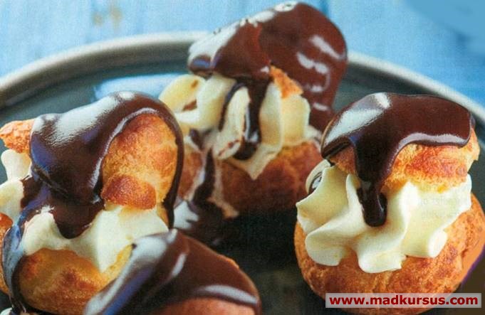 Profiteroles