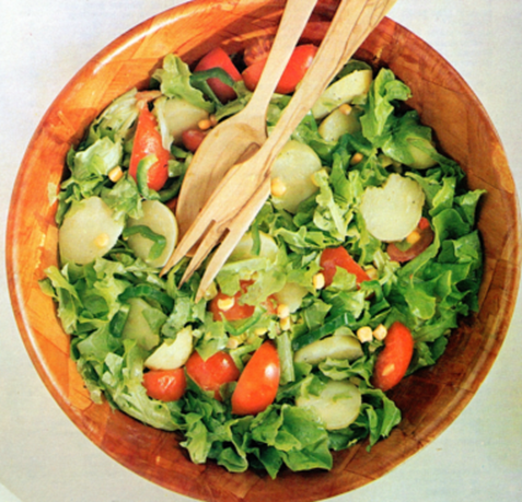 Grøn salat med kartofler