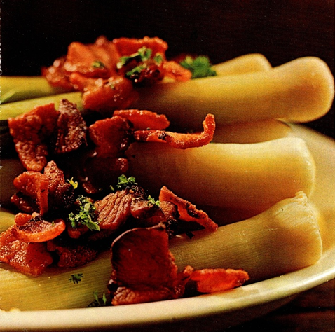 Porrer med æg og bacon