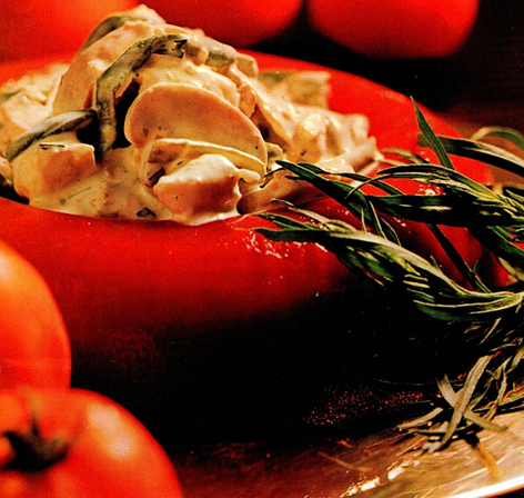 Tomatrand med hønsesalat