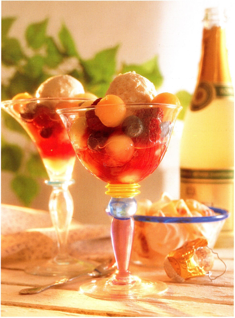 Frugt og is i champagne