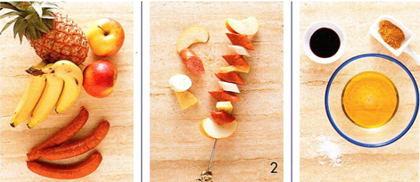 Grillspid med pølse og frugt