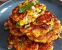 Halloumi, chorizo, forårsløg og majsfritters