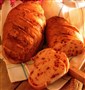 Brød med revne grønsager
