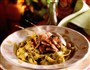 Pasta i sennepssovs med champignoner